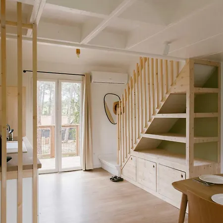 Slow Village Бискаррос