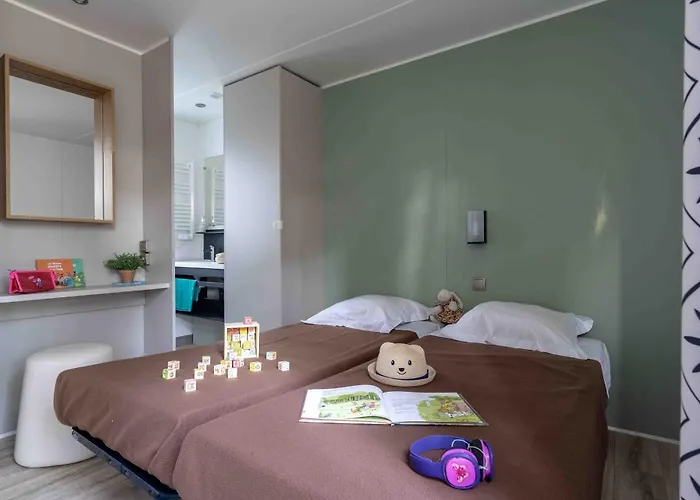 Slow Village 3* Бискаррос